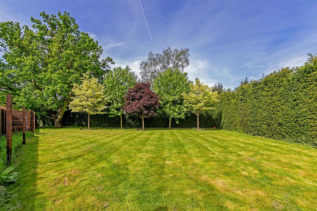 17 AFaircross Way-47.jpg