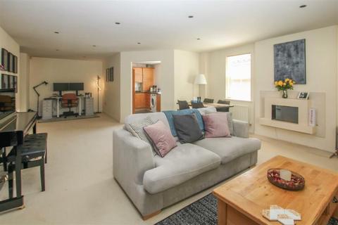 2 bedroom apartment to rent, Sawyers Grove, Brentwood