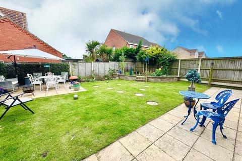 4 bedroom house for sale, Seafields Drive, Hopton