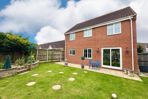 4 bedroom house for sale, Seafields Drive, Hopton