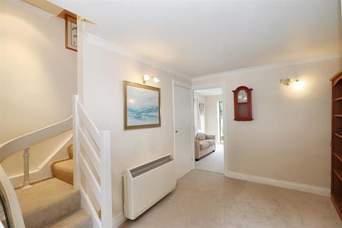 2 bedroom terraced house for sale, Barnet Lane, Elstree, Borehamwood