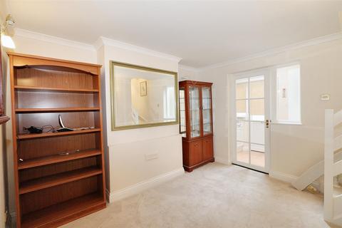 2 bedroom terraced house for sale, Barnet Lane, Elstree, Borehamwood