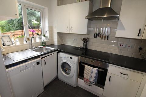 2 bedroom end of terrace house for sale, Summertrees Court, Ashley, New Milton, BH25 5UD