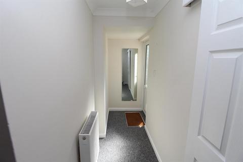 2 bedroom flat for sale, Hoburne Gardens, Highcliffe, Christchurch, BH23 4PP