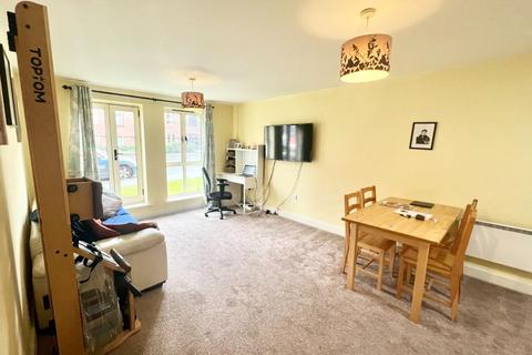 2 bedroom flat to rent, Lawrence Square, York