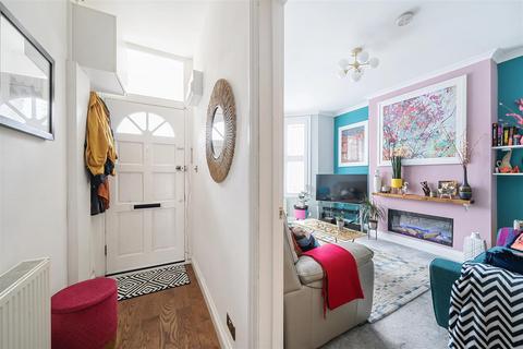 4 bedroom terraced house for sale, Victor Road, London, NW10