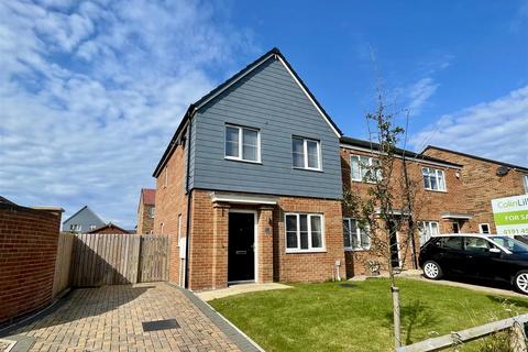 3 bedroom end of terrace house for sale, Lake Shore Road, Marsden, South Shields