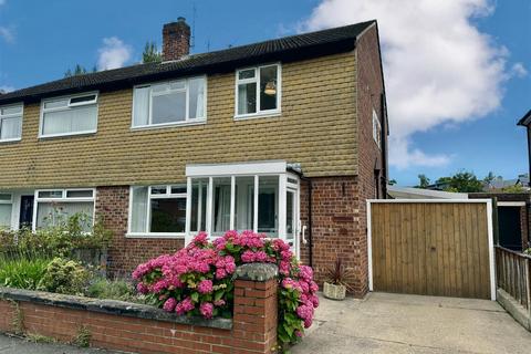 3 bedroom semi-detached house to rent, Barrett Road, Darlington