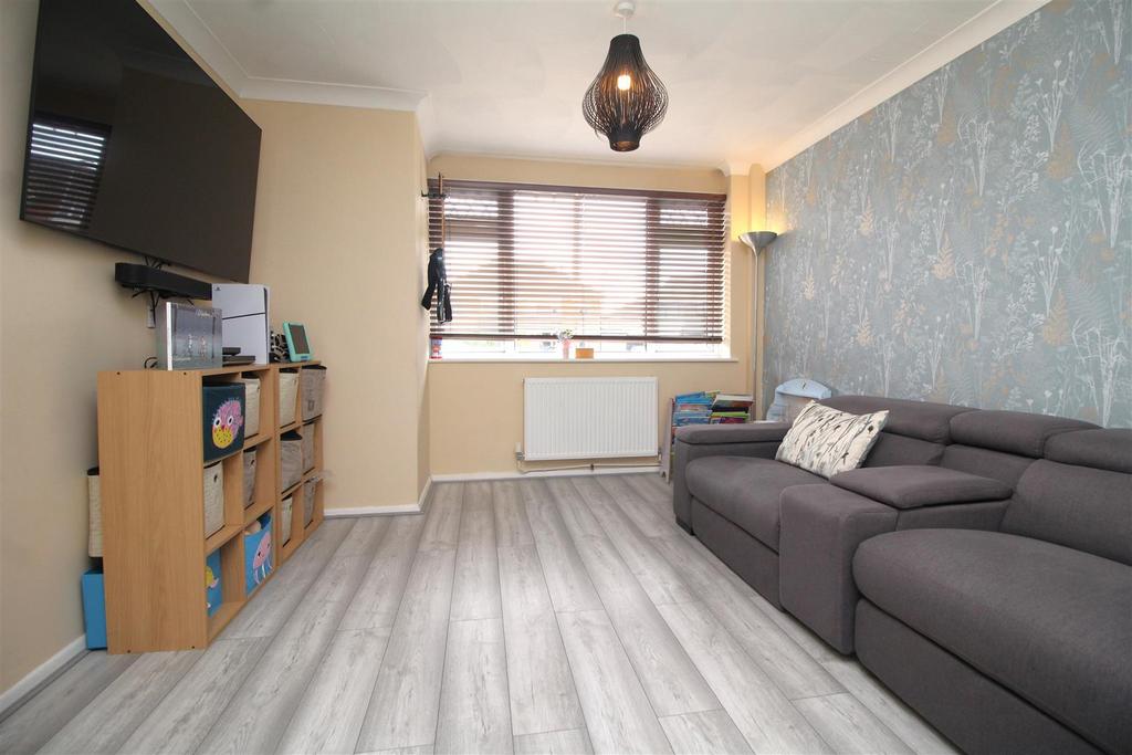 Living room 2 .JPG