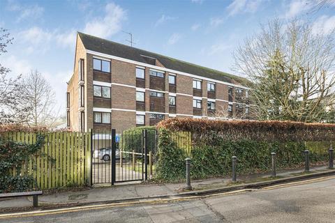 2 bedroom apartment for sale, Riverside Court, Caversham, Reading