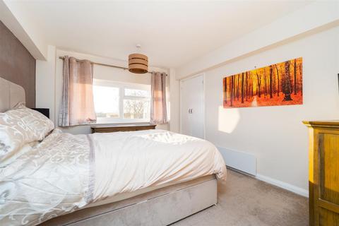 19, Alford Court Bonchurch Close, Sutton, SM2 6AY