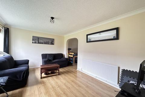 3 bedroom end of terrace house for sale, Hinton Walk, Houghton Regis, Dunstable