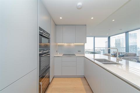 2 bedroom apartment to rent, Hampton Tower 75 Marsh Wall London, E14