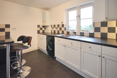 2 bedroom flat for sale, North Street, Mere, Warminster