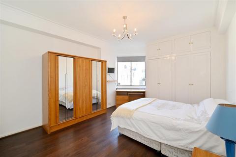 2 bedroom flat to rent, Porchester Gate, Hyde Park, London, W2