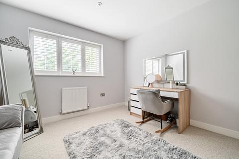 45 Deepcut Bridge Road, Deepcut, Camberley, GU16 6QT