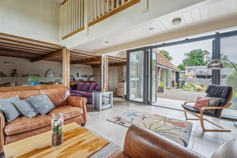 5 bedroom barn conversion for sale, Lower Weald, Calverton, Milton Keynes