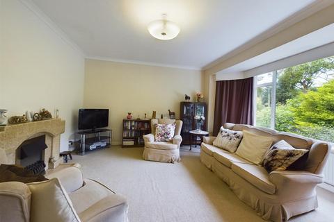 2 bedroom apartment for sale, Queen Margarets Court, Scarborough YO11