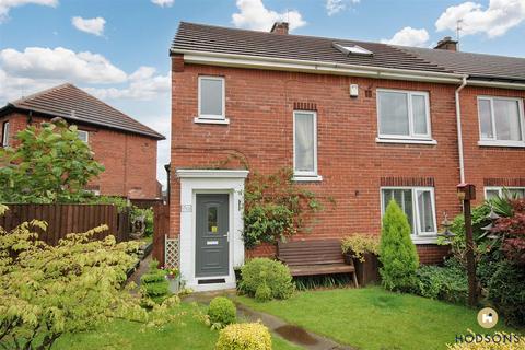 3 bedroom semi-detached house for sale, Keswick Drive, Wakefield WF2