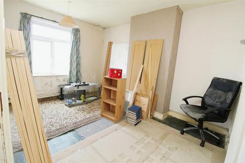 167 Carr Bottom Road, Bradford, BD5 9AH