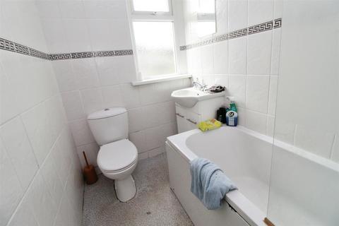 167 Carr Bottom Road, Bradford, BD5 9AH