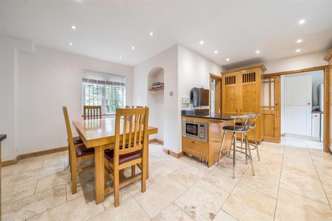 5 bedroom detached house for sale, Crawley Wood Close, Surrey GU15