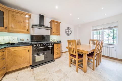 5 bedroom detached house for sale, Crawley Wood Close, Surrey GU15