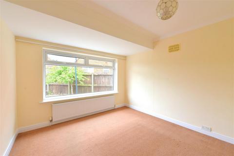 2 bedroom semi-detached bungalow to rent, 9 Elmpark View, Stockton Lane