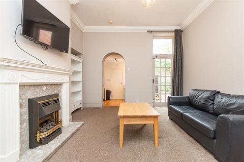 2 bedroom flat for sale, Fairfield Road, Jesmond, Newcastle Upon Tyne