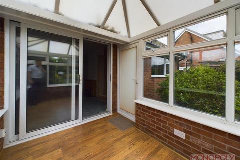 3 bedroom semi-detached house for sale, Nayland Avenue, Gresford, Wrexham