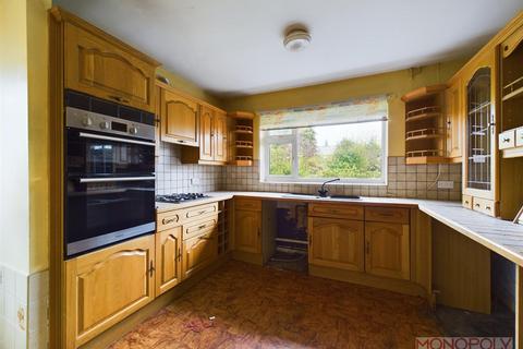 3 bedroom semi-detached house for sale, Nayland Avenue, Gresford, Wrexham
