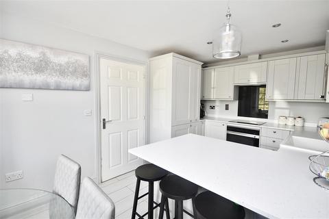43 Plover Road, Leighton Buzzard, LU7 4AW