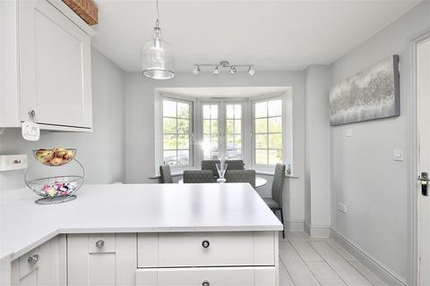 43 Plover Road, Leighton Buzzard, LU7 4AW