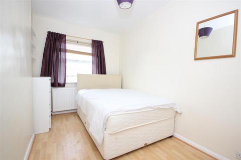 2 bedroom flat to rent, Alfred Road, Acton, W3 6LH