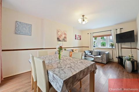 4 bedroom detached house to rent, Norbroke Street, East Acton, W12 0QX