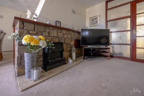 3 bedroom detached bungalow for sale, Greenwood Drive, Neath