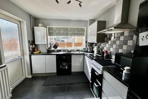 3 bedroom semi-detached house for sale, Fforest Fach, Tycroes, Ammanford