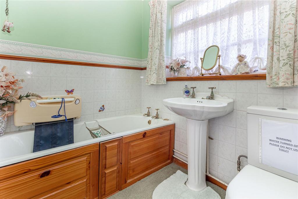 Bathroom-1.jpg