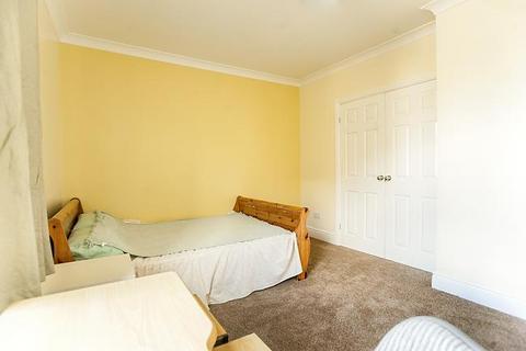 3 bedroom end of terrace house for sale, Kirkstall Road, Sheffield
