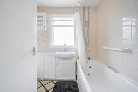 58 Chiswick Close, Croydon, CR0 4SY