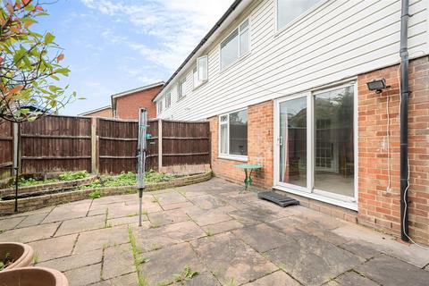 58 Chiswick Close, Croydon, CR0 4SY