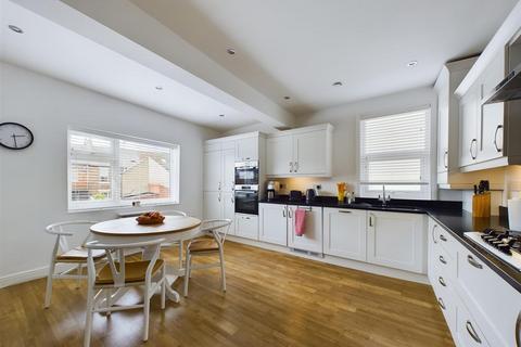 3 bedroom apartment for sale, Percy Gardens, Tynemouth