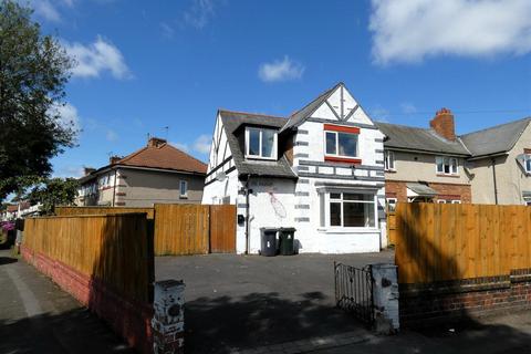 3 bedroom end of terrace house for sale, The Quadrant, North Shields