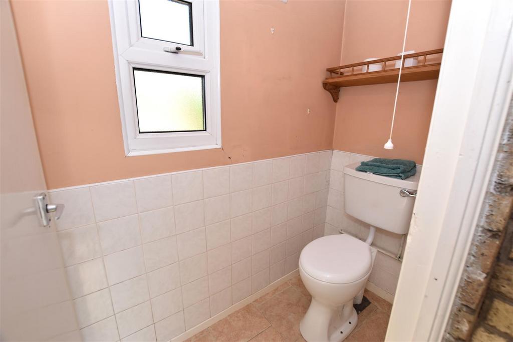 Ground Floor WC.JPG