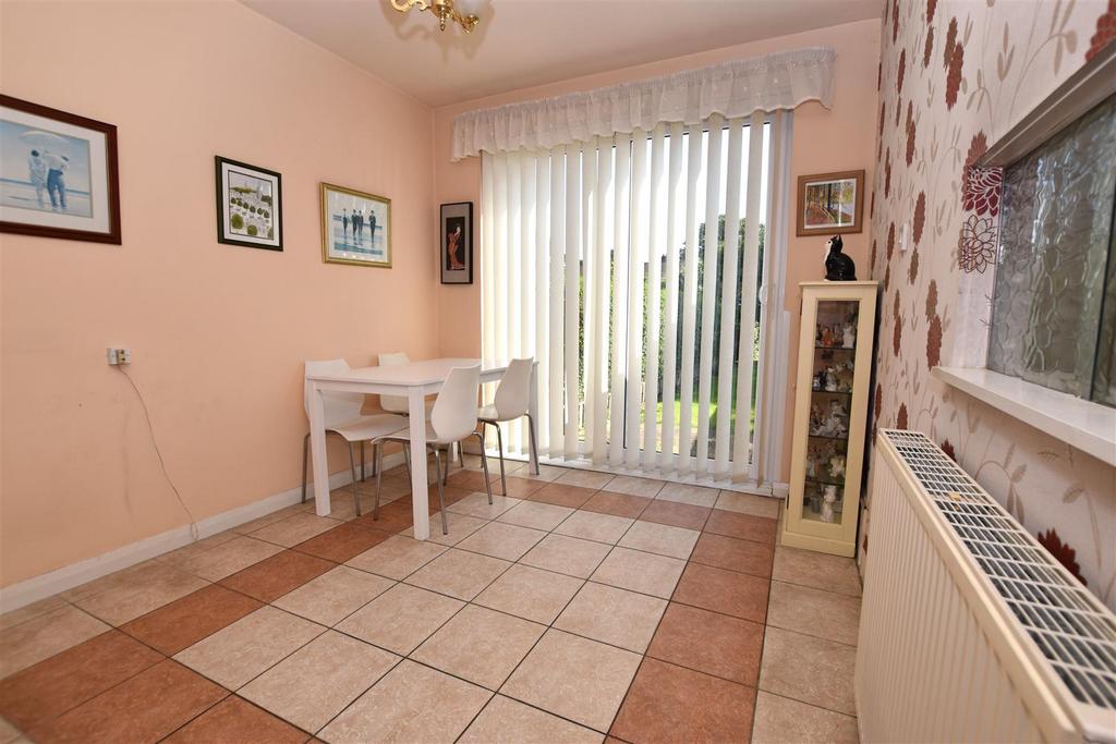 Dining Area.JPG