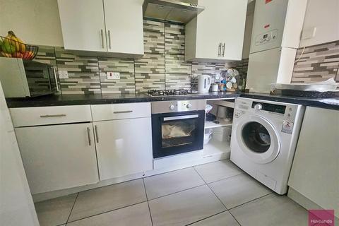 2 bedroom flat for sale, Bycullah Road, Enfield