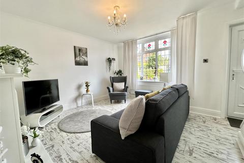 2 bedroom semi-detached house for sale, Leeds Road, Allerton Bywater, Castleford