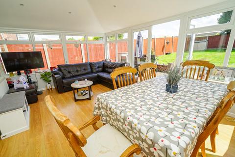 69 Weston Avenue, Leighton Buzzard, LU7 4QZ