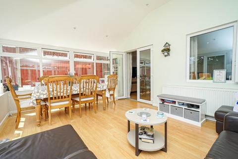 69 Weston Avenue, Leighton Buzzard, LU7 4QZ