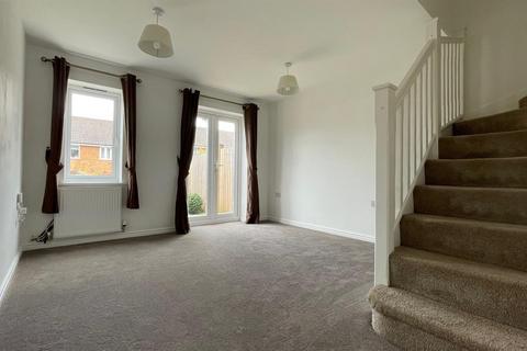 2 bedroom end of terrace house to rent, 15 Buttercup Walk, Malvern WR14 1NR